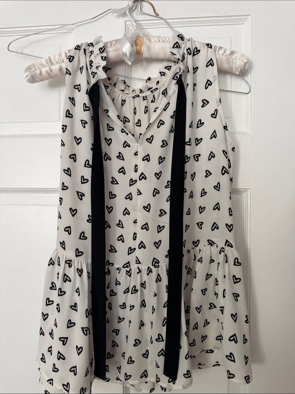 LOFT White Heart Print Tie-Neck Sleeveless Blouse